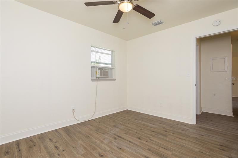 Recently Rented: $1,595 (3 beds, 1 baths, 1004 Square Feet)