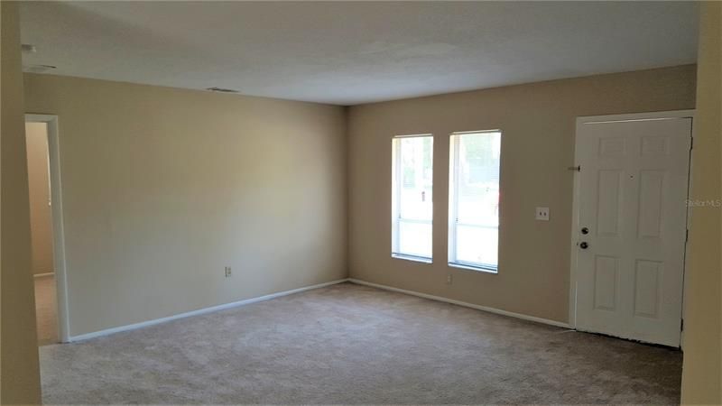 Recently Rented: $1,950 (2 beds, 2 baths, 1200 Square Feet)