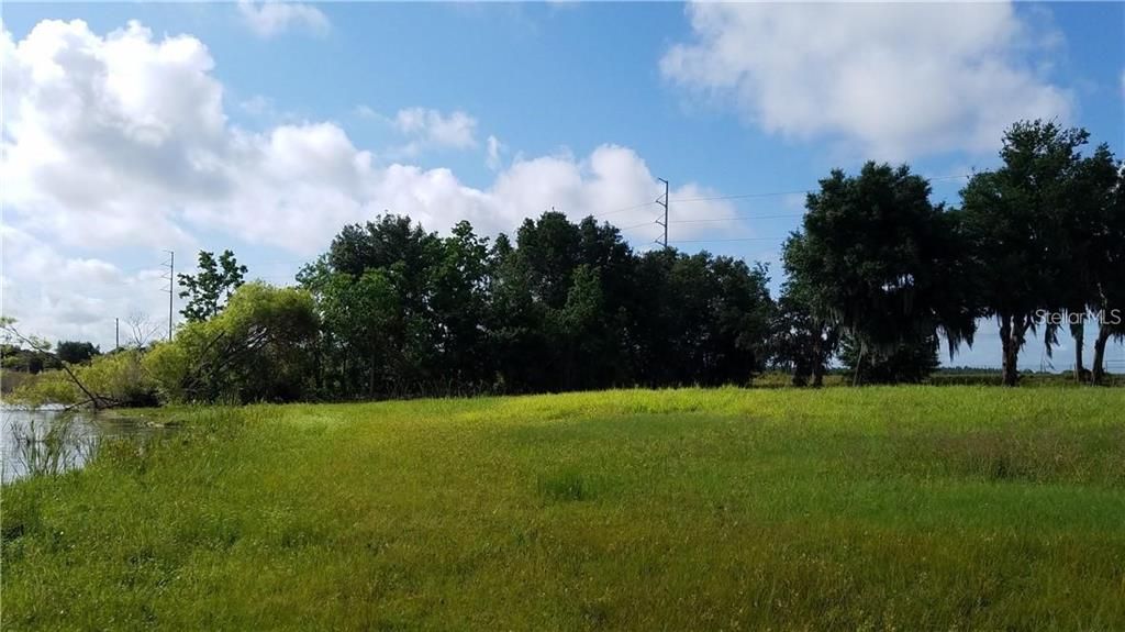 En Venta: $1,250,000 (2.38 acres)