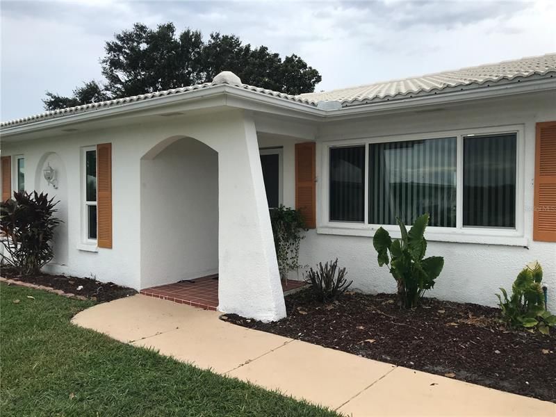 Recently Sold: $299,750 (2 beds, 2 baths, 1325 Square Feet)