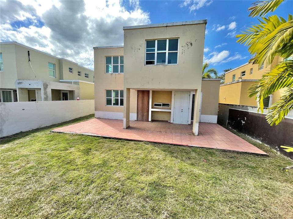 Vendido Recientemente: $181,000 (4 camas, 2 baños, 1720 Pies cuadrados)