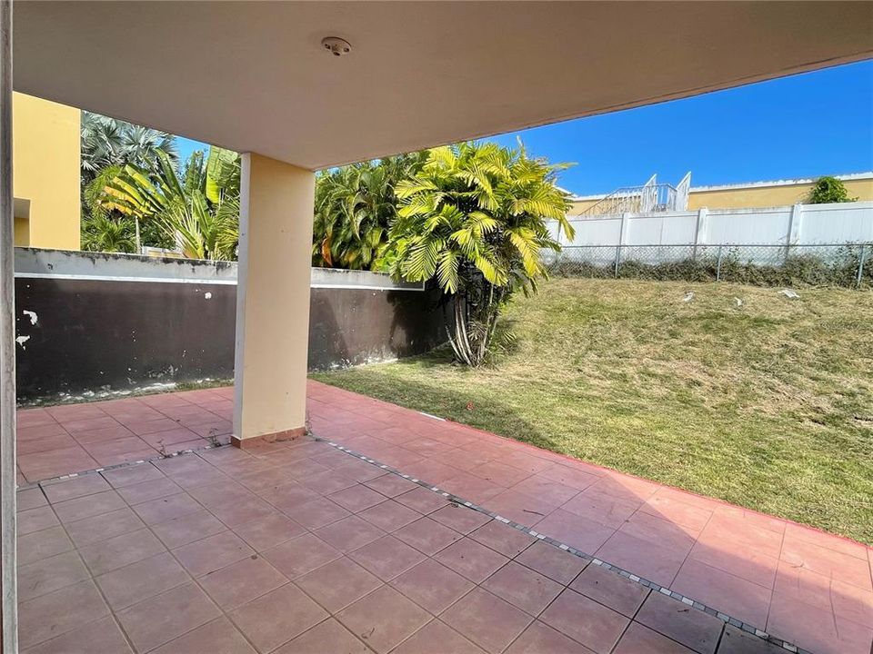 Vendido Recientemente: $181,000 (4 camas, 2 baños, 1720 Pies cuadrados)