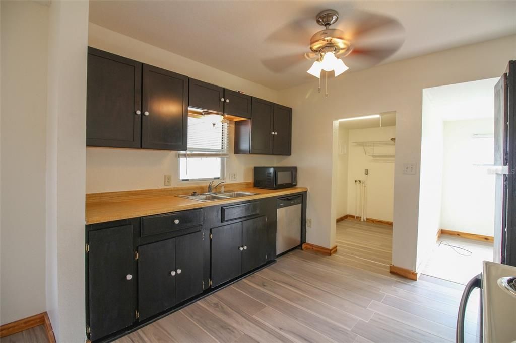 Recently Rented: $900 (1 beds, 1 baths, 846 Square Feet)