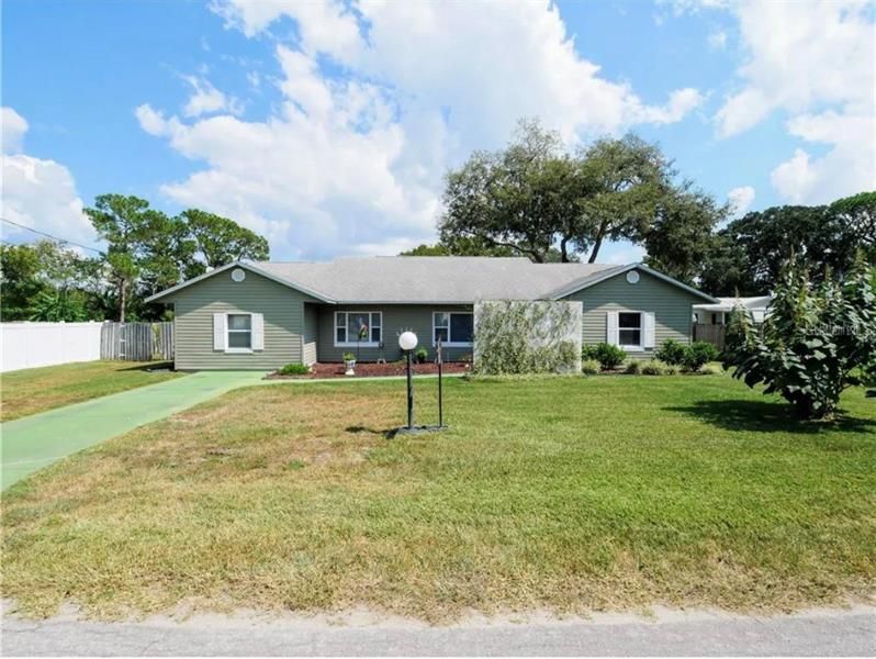 Recently Sold: $470,000 (3 beds, 2 baths, 2000 Square Feet)