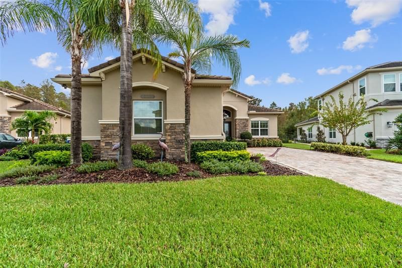 Recently Sold: $759,900 (3 beds, 3 baths, 2451 Square Feet)