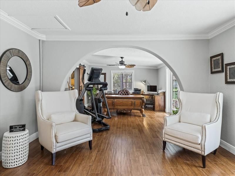 Recently Sold: $685,000 (3 beds, 2 baths, 2698 Square Feet)