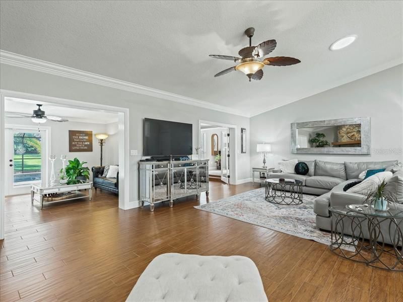 Recently Sold: $685,000 (3 beds, 2 baths, 2698 Square Feet)
