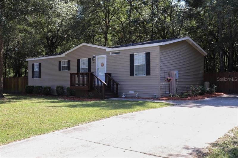 Recently Sold: $148,000 (3 beds, 2 baths, 1248 Square Feet)