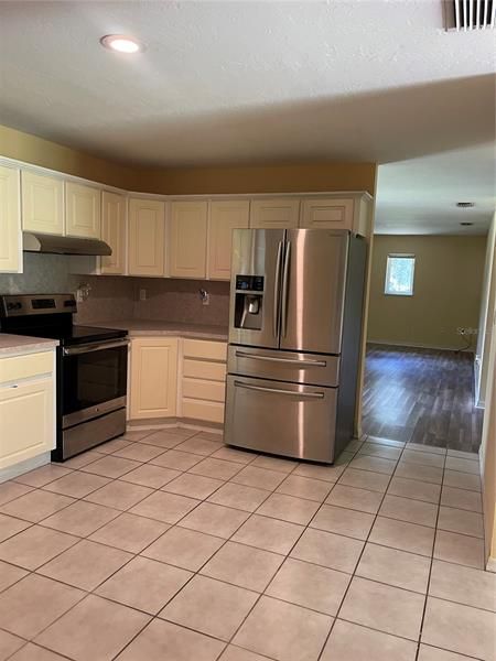 Recently Sold: $285,900 (2 beds, 1 baths, 1108 Square Feet)