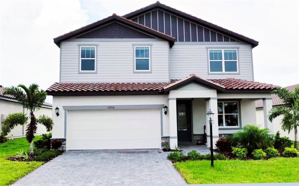 Vendido Recientemente: $551,290 (4 camas, 2 baños, 2500 Pies cuadrados)