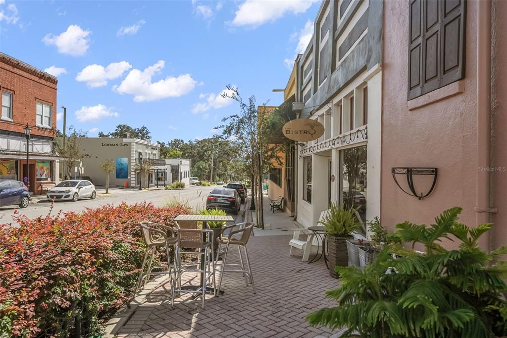 Recently Sold: $950,000 (3 beds, 4 baths, 3082 Square Feet)