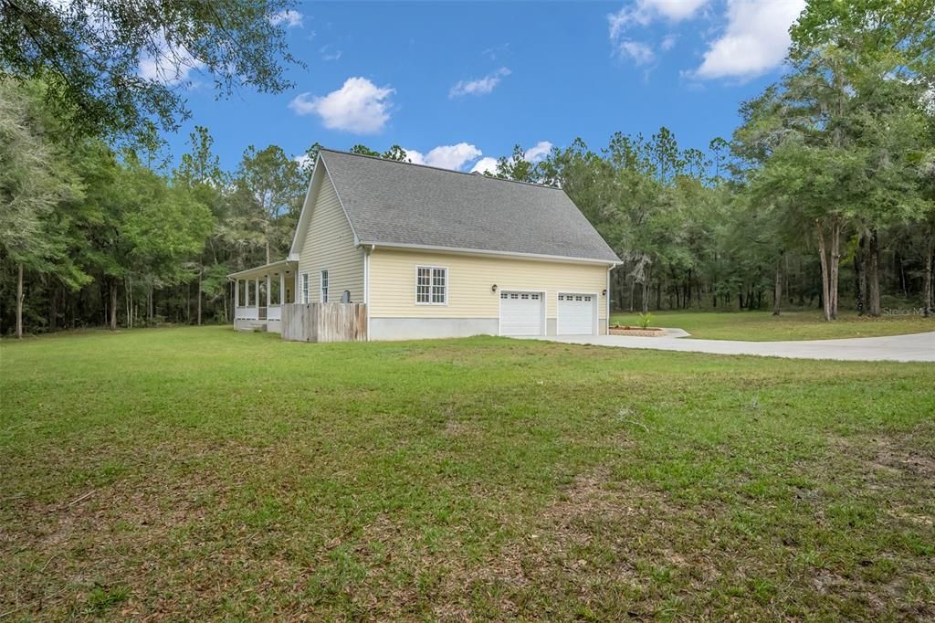 detached garage