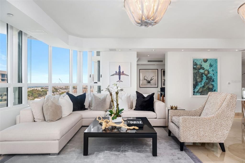 Recently Sold: $4,525,000 (4 beds, 3 baths, 3950 Square Feet)