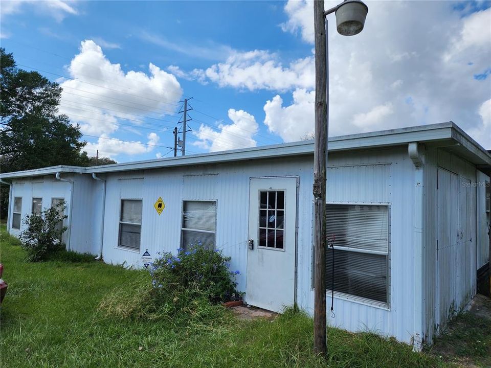 Recently Sold: $49,000 (2 beds, 1 baths, 936 Square Feet)