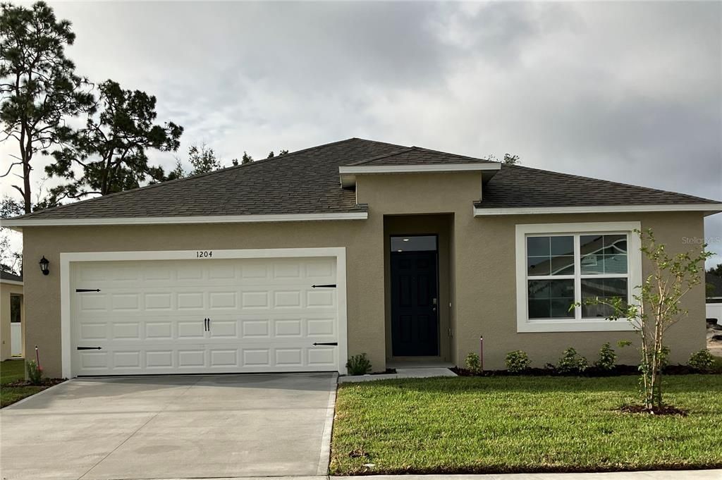 Recently Sold: $387,990 (4 beds, 2 baths, 1828 Square Feet)