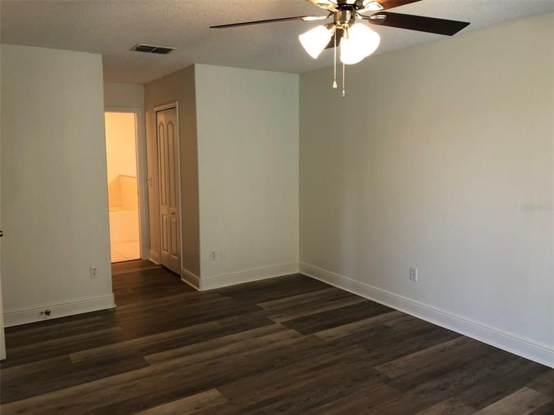 Recently Rented: $2,300 (3 beds, 2 baths, 1790 Square Feet)