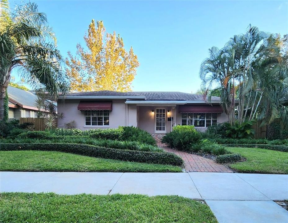 Recently Sold: $899,000 (3 beds, 3 baths, 1780 Square Feet)