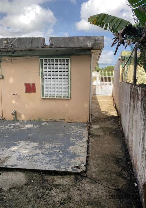 Vendido Recientemente: $52,400 (2 camas, 1 baños, 900 Pies cuadrados)