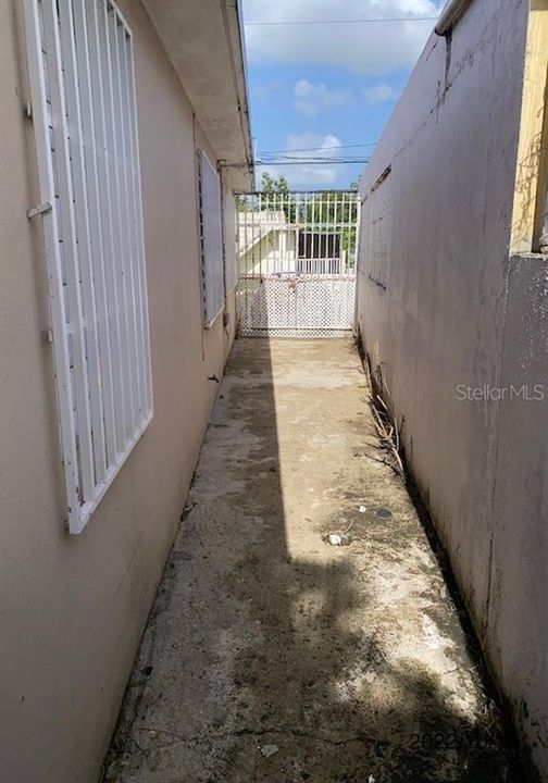 Vendido Recientemente: $52,400 (2 camas, 1 baños, 900 Pies cuadrados)