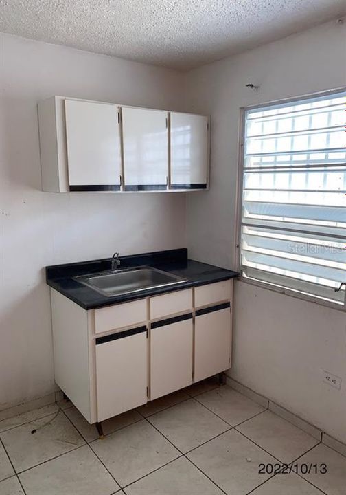 Vendido Recientemente: $52,400 (2 camas, 1 baños, 900 Pies cuadrados)