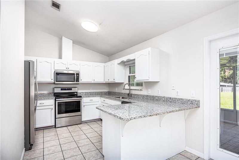 Recently Sold: $330,000 (3 beds, 2 baths, 1634 Square Feet)