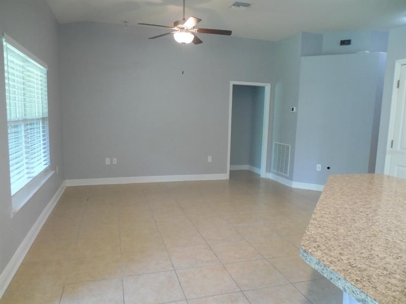 Recently Rented: $2,300 (3 beds, 2 baths, 1507 Square Feet)