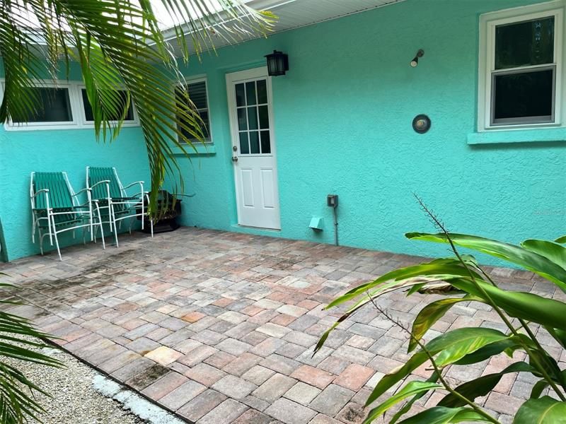 Recently Rented: $5,000 (3 beds, 2 baths, 1340 Square Feet)