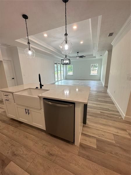 Recently Sold: $432,000 (3 beds, 2 baths, 1800 Square Feet)