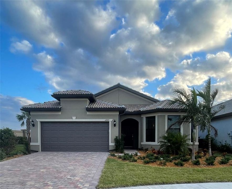 Vendido Recientemente: $620,499 (2 camas, 2 baños, 7029 Pies cuadrados)