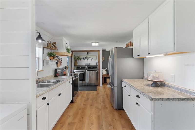 Recently Sold: $315,000 (3 beds, 2 baths, 1344 Square Feet)