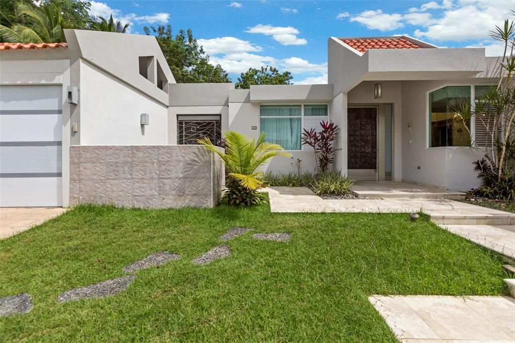 Vendido Recientemente: $675,000 (5 camas, 3 baños, 3113 Pies cuadrados)