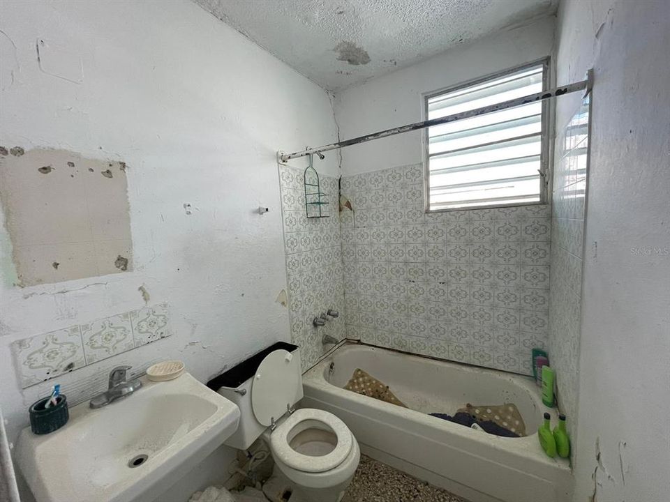 Vendido Recientemente: $54,900 (3 camas, 1 baños, 800 Pies cuadrados)