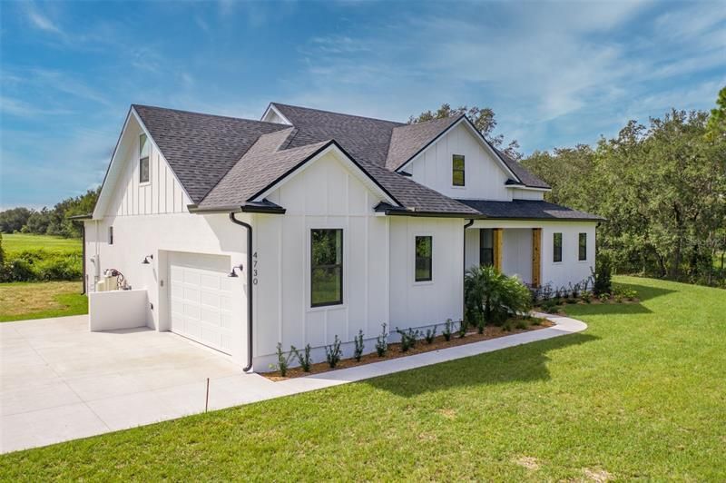 Recently Sold: $680,000 (4 beds, 3 baths, 2432 Square Feet)