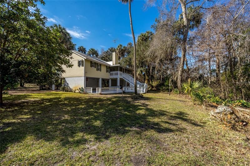 Recently Sold: $610,000 (3 beds, 2 baths, 1452 Square Feet)