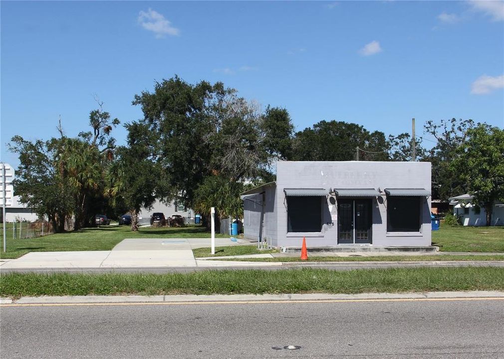 415 W Canal St