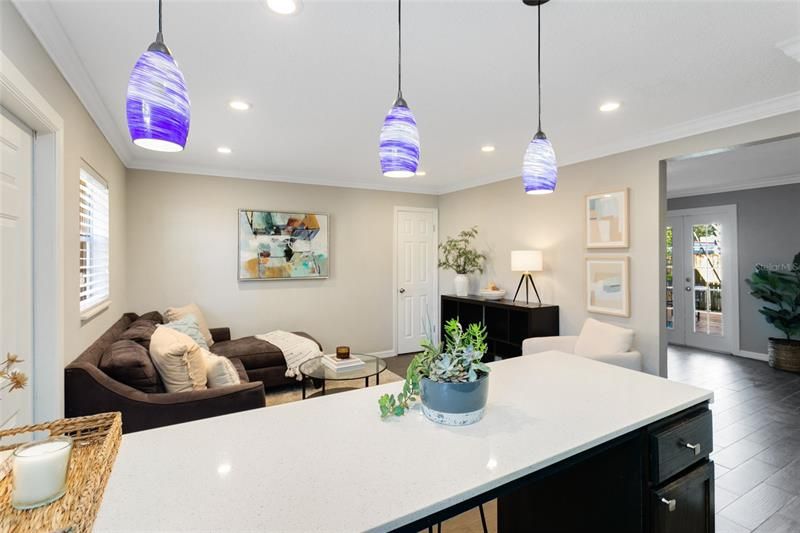 Kitchen with breakfast bar