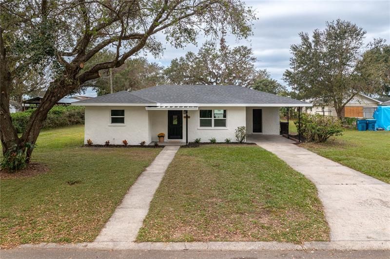 Recently Sold: $215,000 (3 beds, 1 baths, 885 Square Feet)