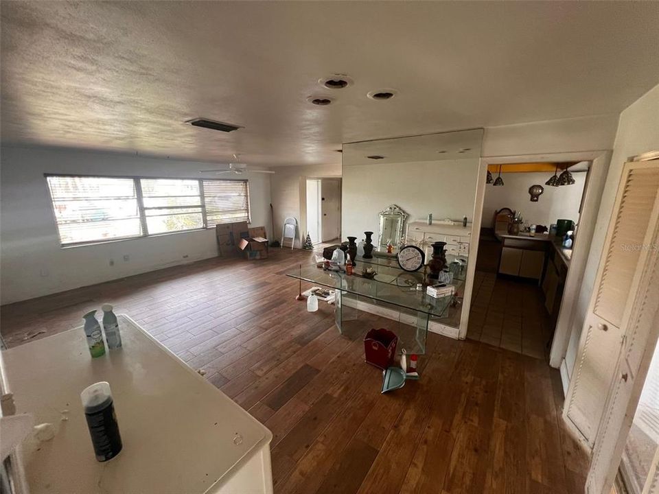 Vendido Recientemente: $275,000 (3 camas, 2 baños, 1615 Pies cuadrados)