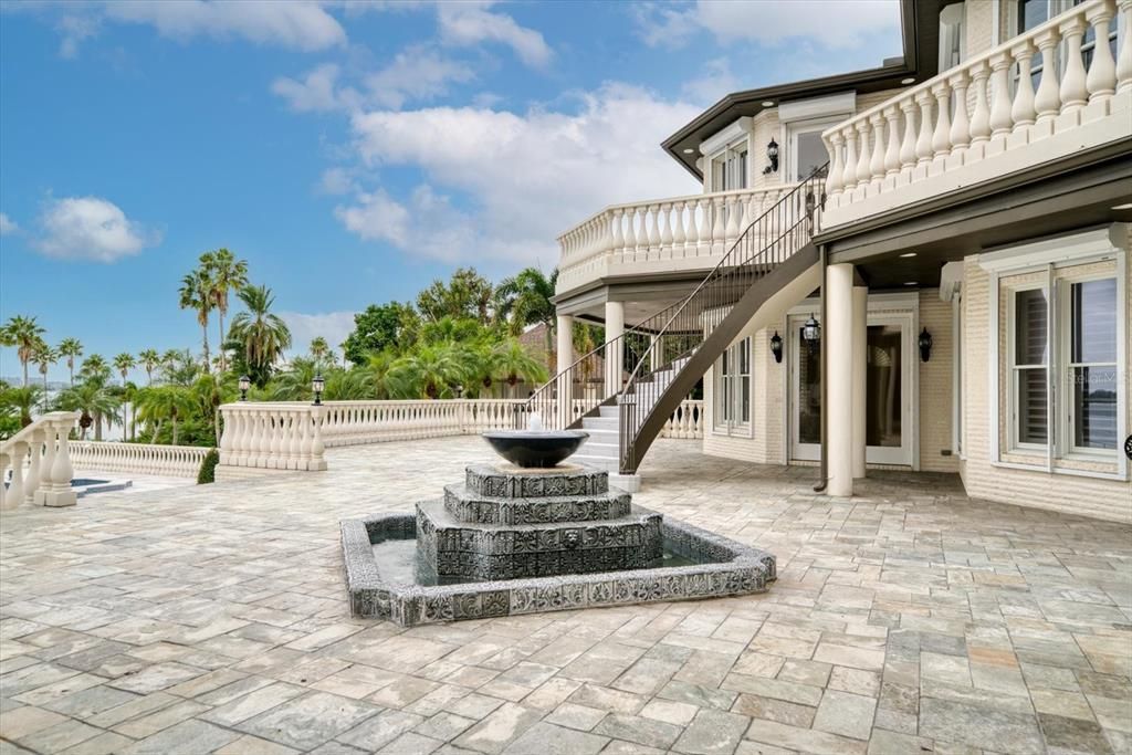 Recently Sold: $10,595,000 (6 beds, 7 baths, 11982 Square Feet)