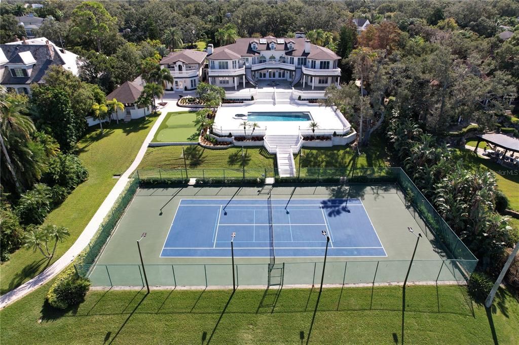 Recently Sold: $10,595,000 (6 beds, 7 baths, 11982 Square Feet)