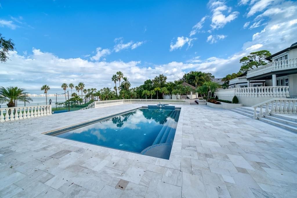 Recently Sold: $10,595,000 (6 beds, 7 baths, 11982 Square Feet)