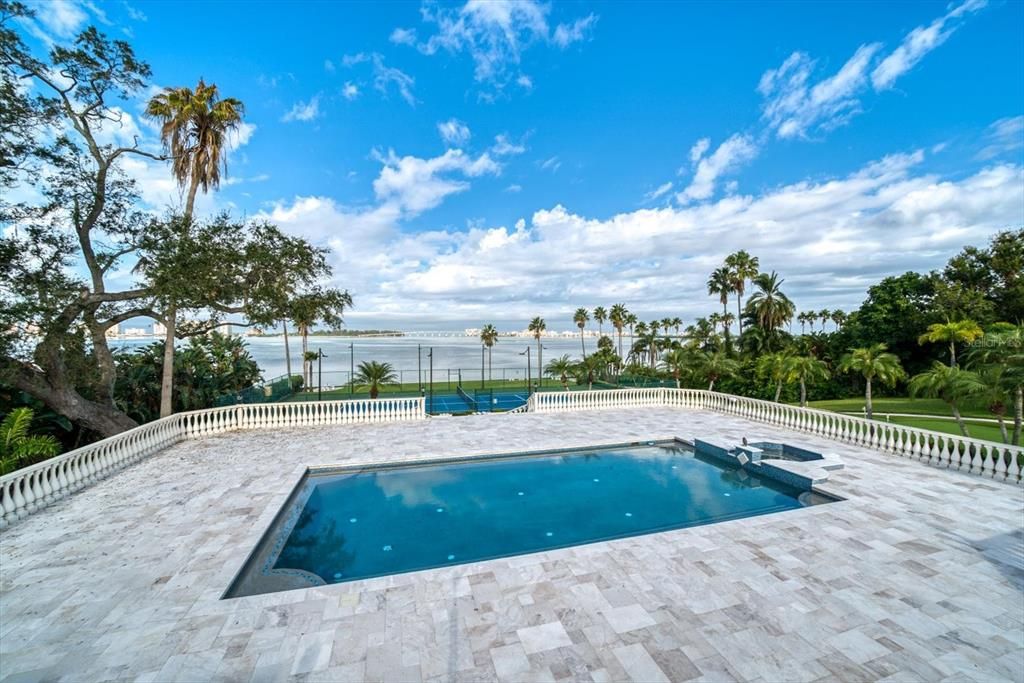 Recently Sold: $10,595,000 (6 beds, 7 baths, 11982 Square Feet)