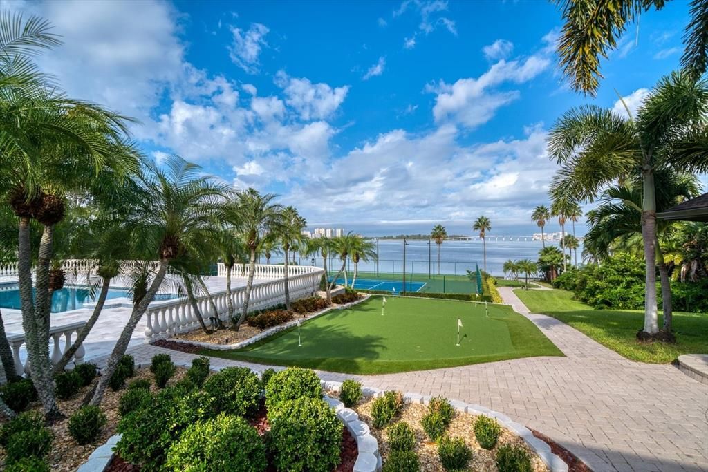 Recently Sold: $10,595,000 (6 beds, 7 baths, 11982 Square Feet)