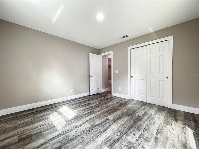 Active With Contract: $357,500 (4 beds, 3 baths, 2422 Square Feet)