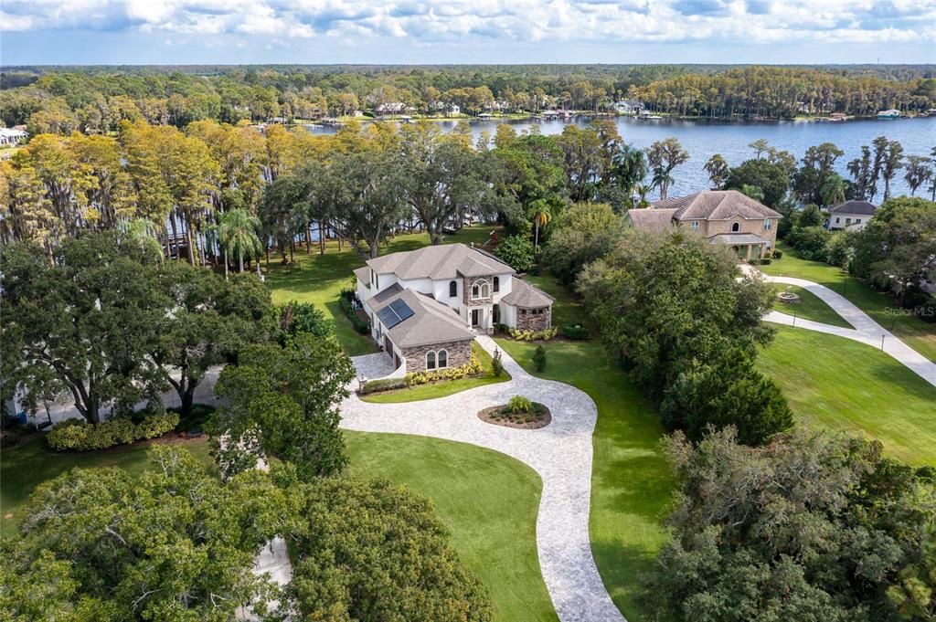 Recently Sold: $2,450,000 (5 beds, 5 baths, 4286 Square Feet)