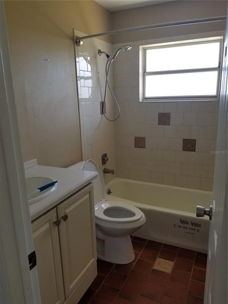 Недавно арендовано: $1,100 (2 спален, 1 ванн, 810 Квадратных фут)