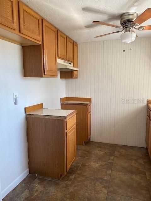 Recently Rented: $1,250 (2 beds, 1 baths, 862 Square Feet)