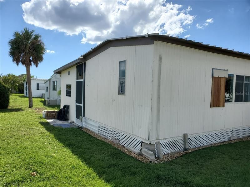 Recently Sold: $75,000 (2 beds, 2 baths, 854 Square Feet)