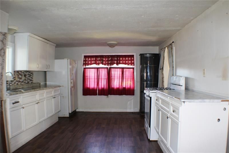 Recently Sold: $55,000 (2 beds, 1 baths, 672 Square Feet)