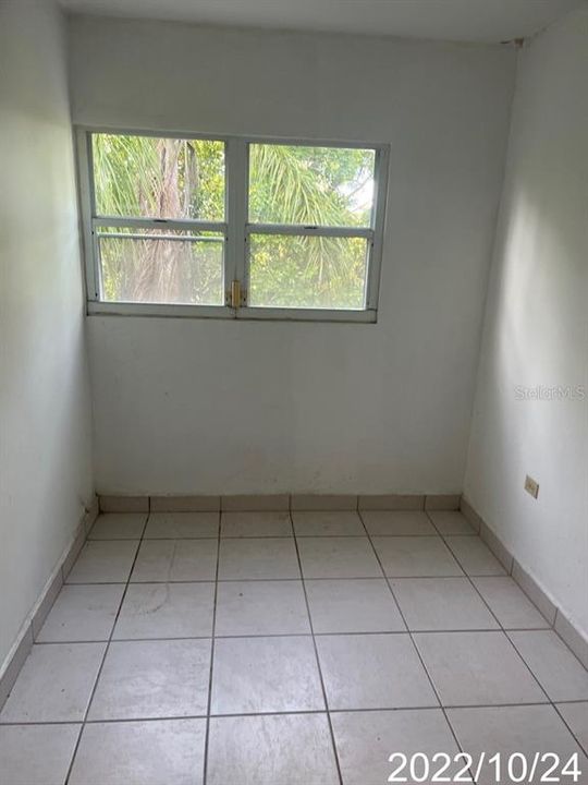 Vendido Recientemente: $89,900 (2 camas, 1 baños, 793 Pies cuadrados)